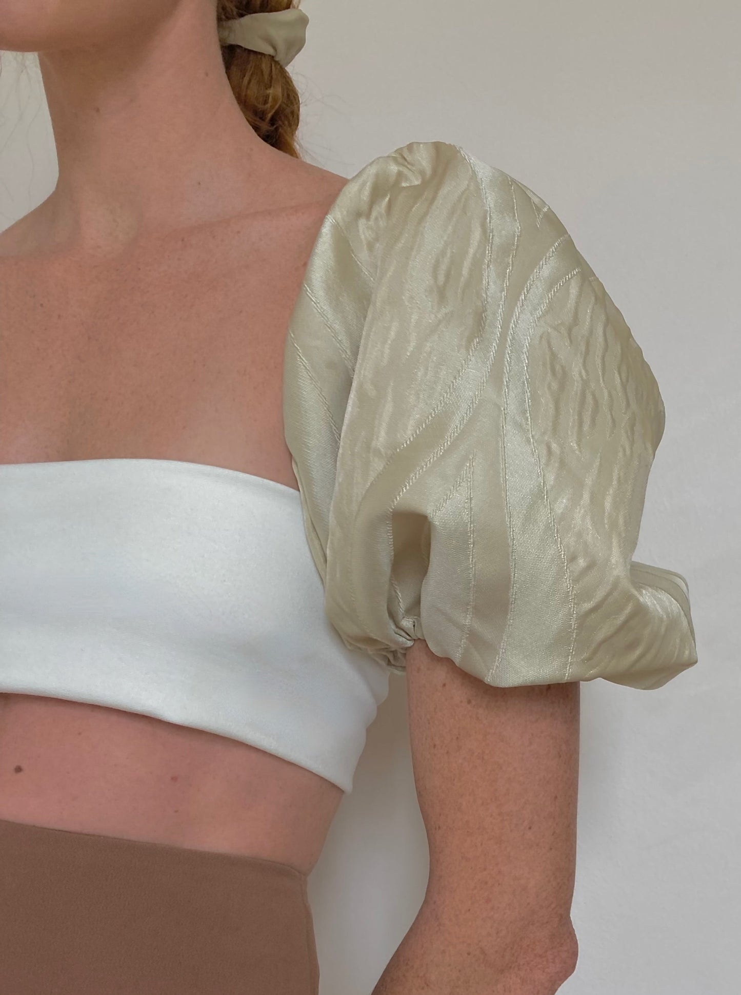 Carterier Rippled Beige Blonde Puff Foxsleeves